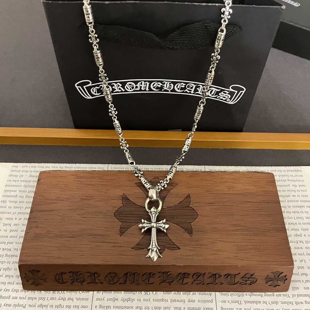 Chrome Heart Necklace   - FashionPlug