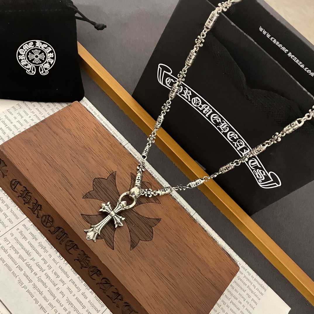 Chrome Heart Necklace   - FashionPlug