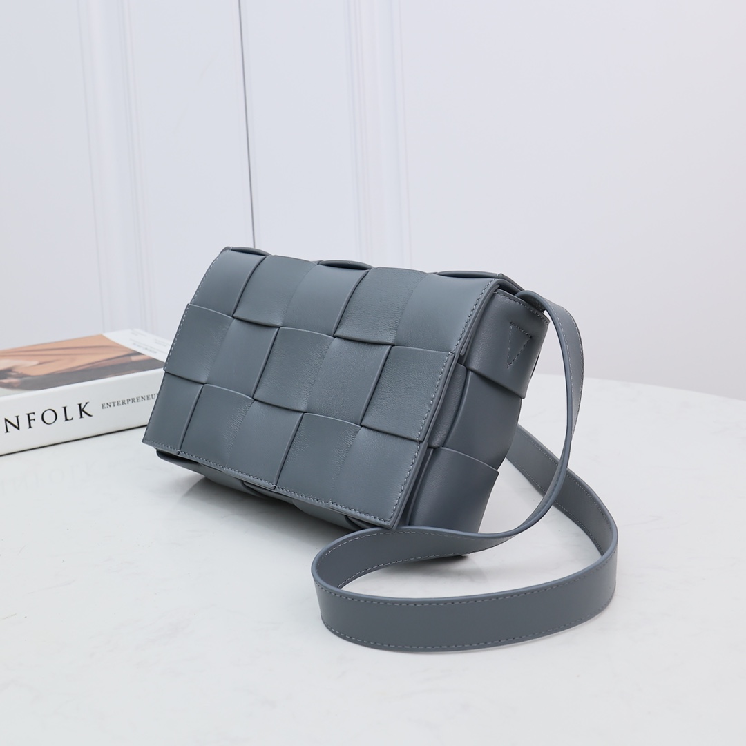 Bottega Veneta Cassette - FashionPlug