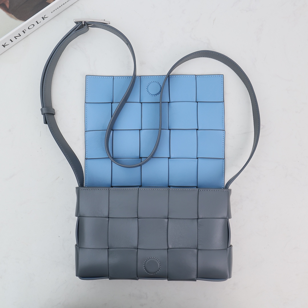Bottega Veneta Cassette - FashionPlug