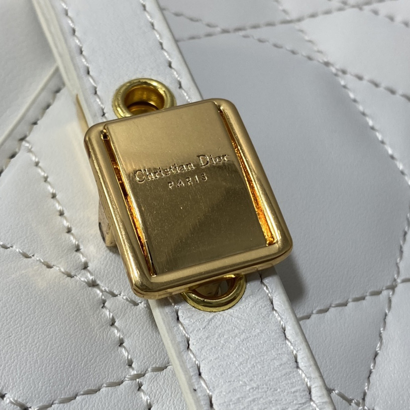 Dior Caro Colle Noire Clutch With Chain - FashionPlug