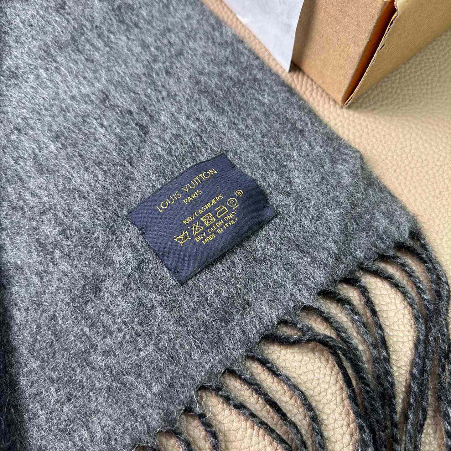 Louis Vitton LV Dual Scarf - FashionPlug