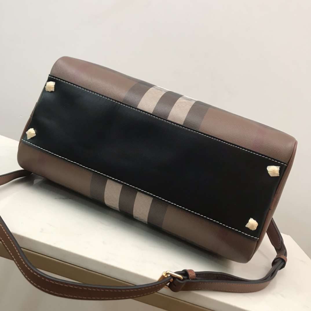 Burberry Medium Check-pattern Leather Bowling Bag (30 x 15 x 21cm) - FashionPlug