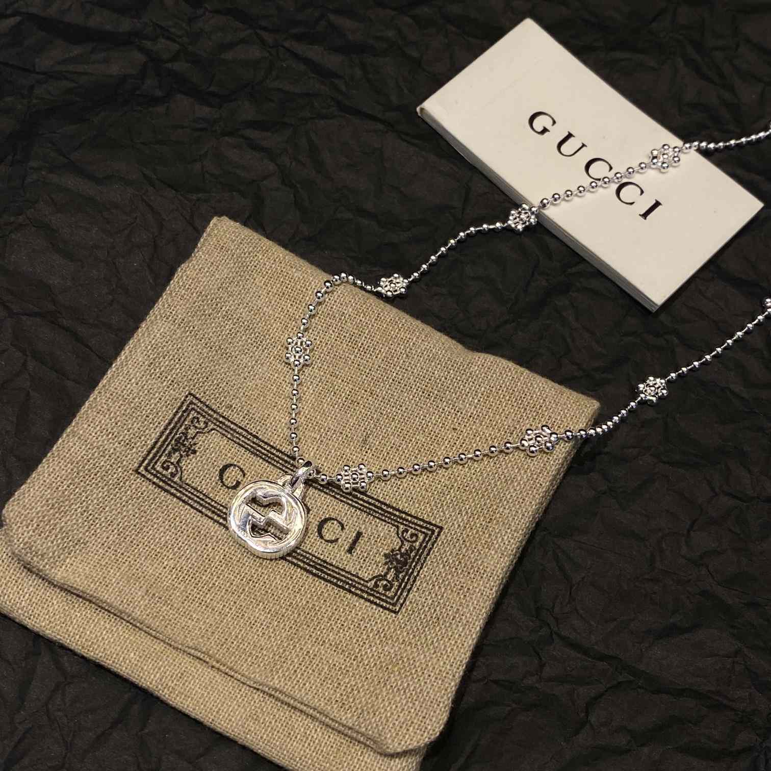 Gucci Interlocking G Necklace In Silver - FashionPlug