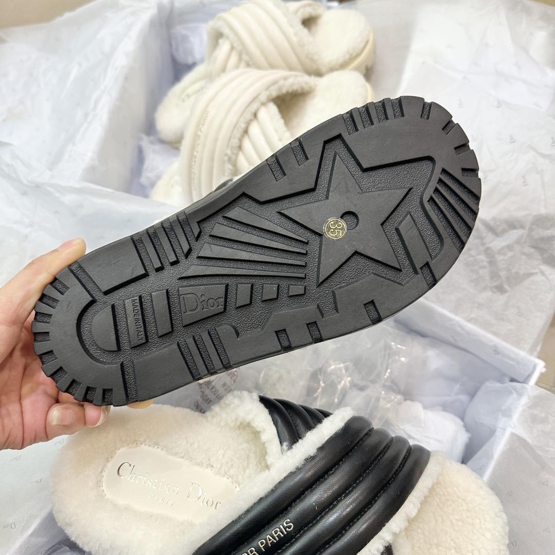 Dior D-Cross Slide  - FashionPlug