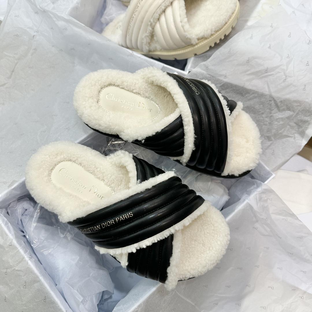 Dior D-Cross Slide  - FashionPlug