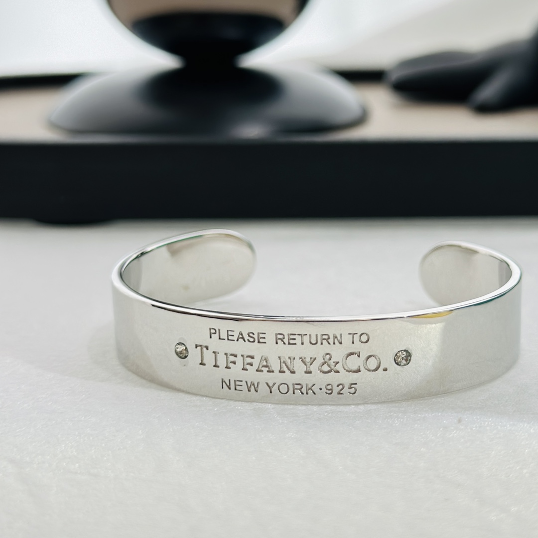 Tiffany&CO Narrow Cuff - FashionPlug