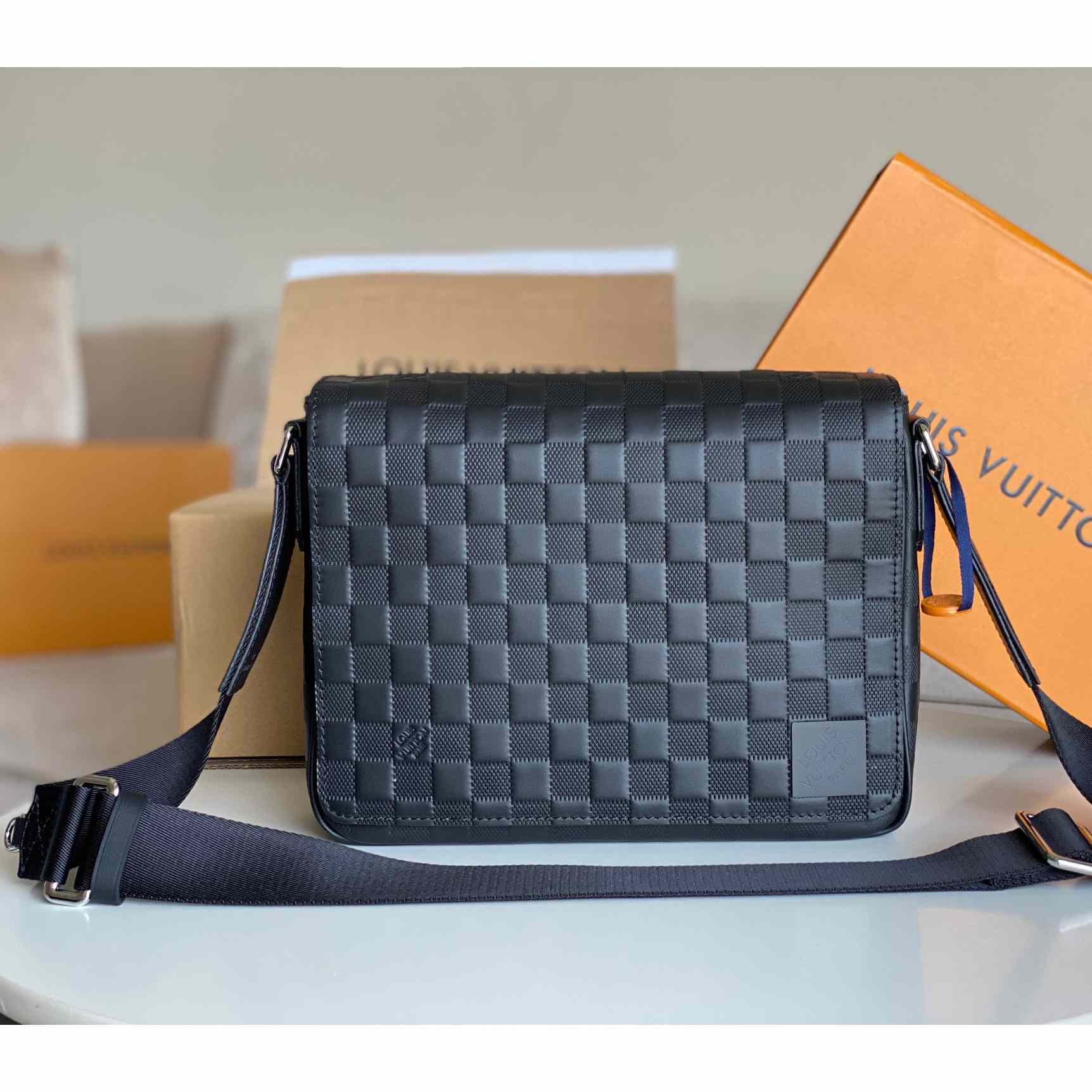 Louis Vuitton District PM (26 x 20 x 7cm)   N42711 - FashionPlug