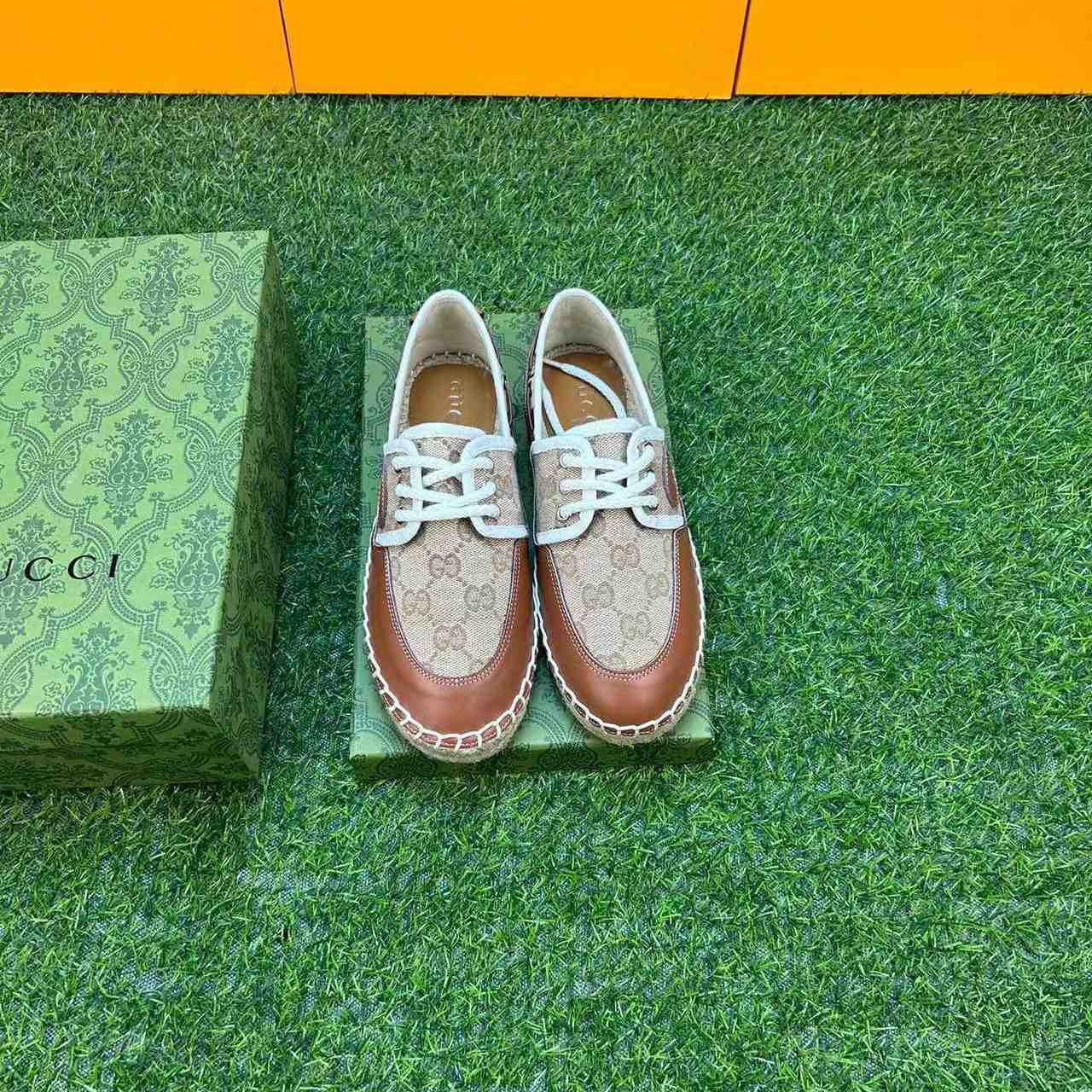 Gucci Lace-up GG Shoe - FashionPlug