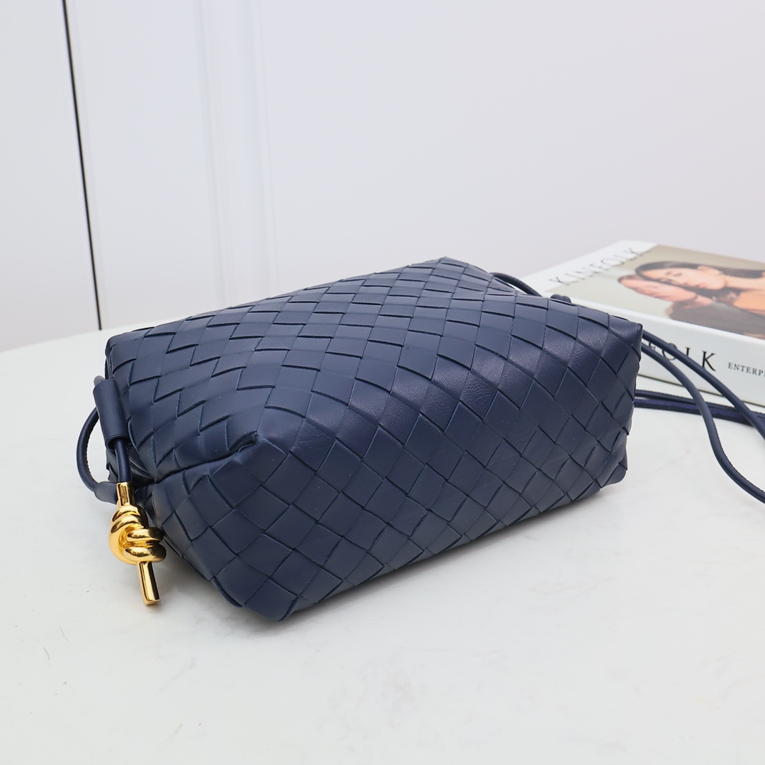 Bottega Veneta Small Loop Camera Bag - FashionPlug