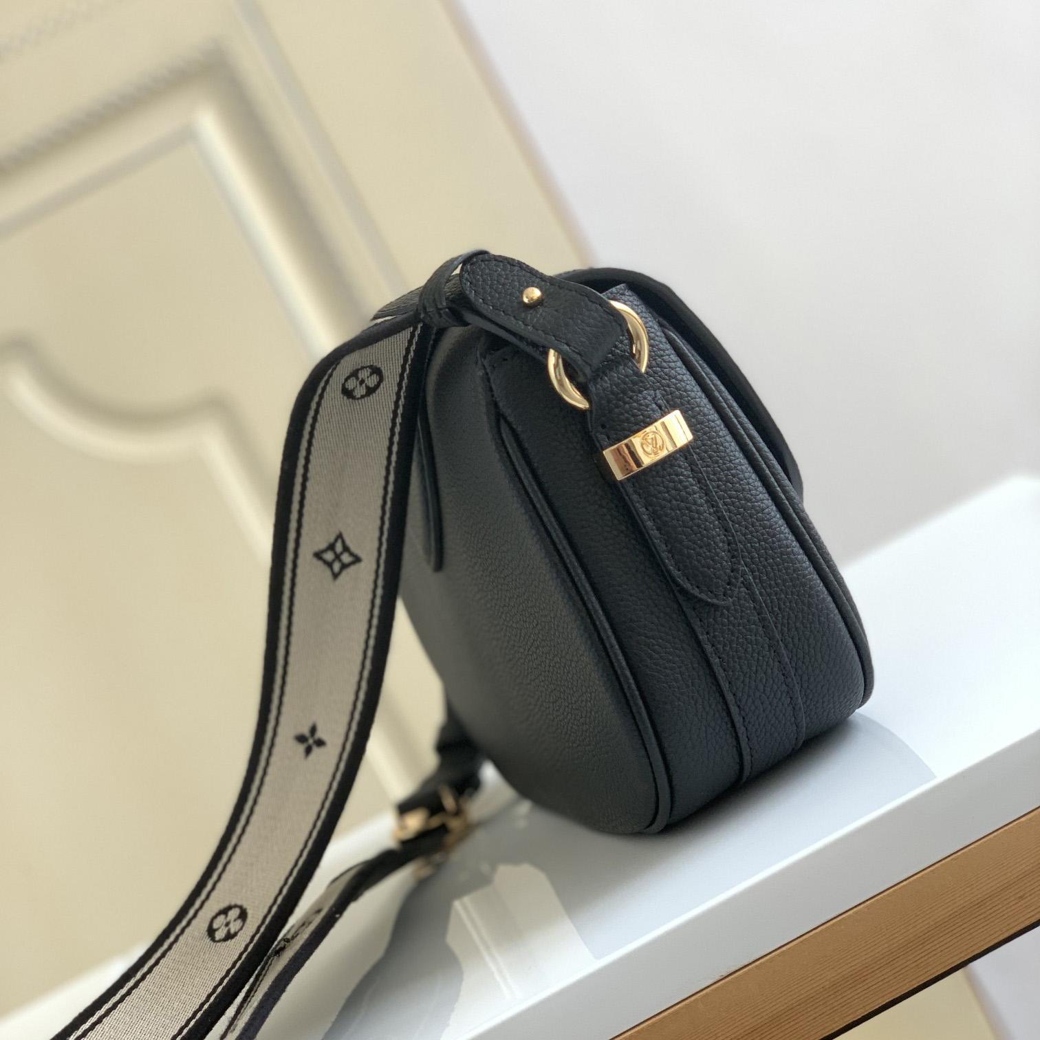 Louis Vuitton LV Pont 9 Soft MM (25 x 17.5 x 8cm) - FashionPlug