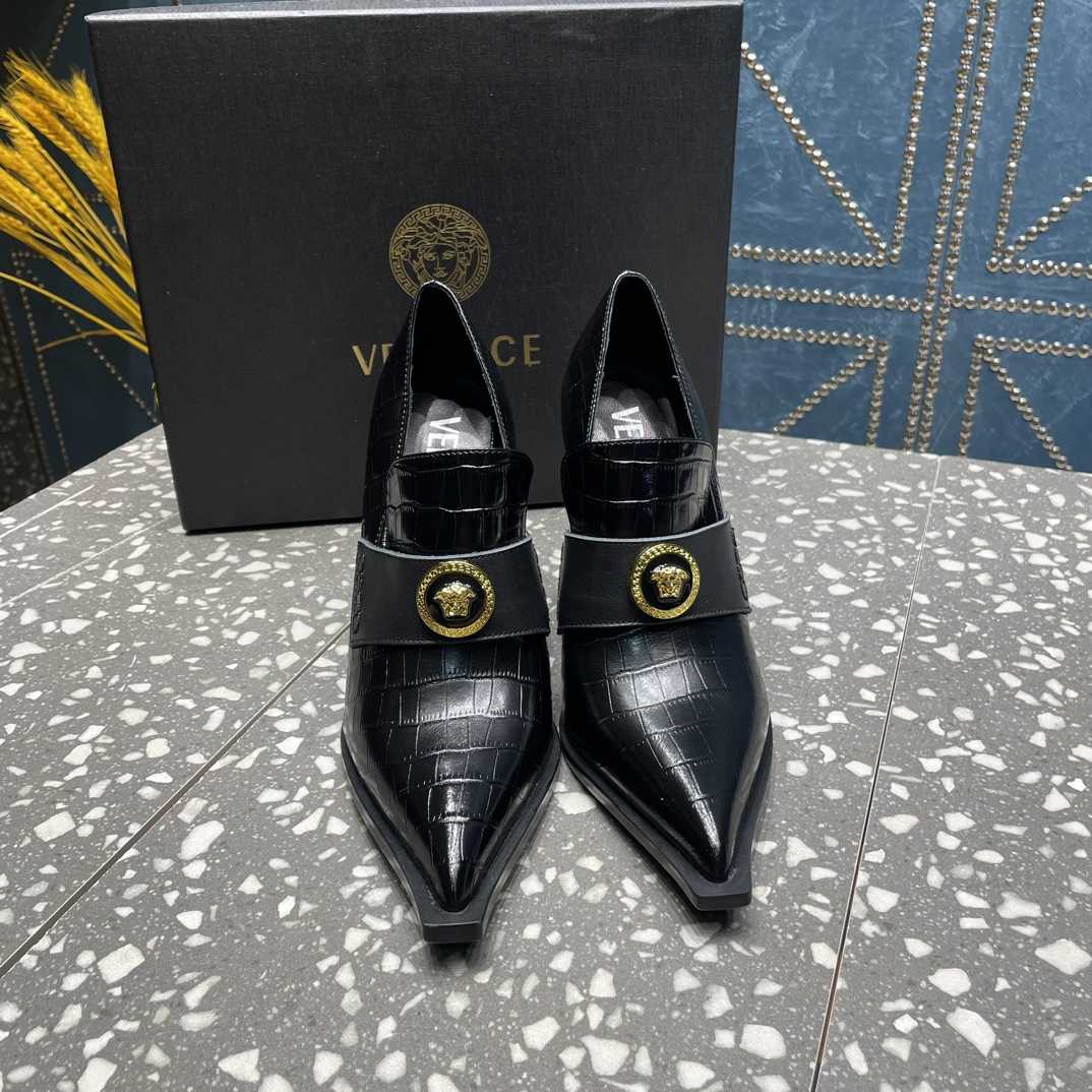 Versace Alia Pumps - FashionPlug