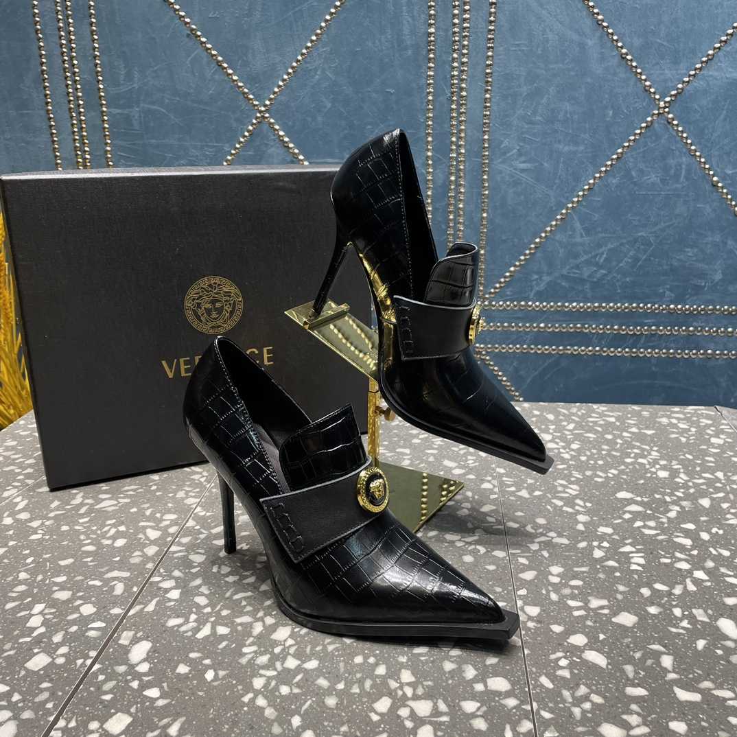 Versace Alia Pumps - FashionPlug