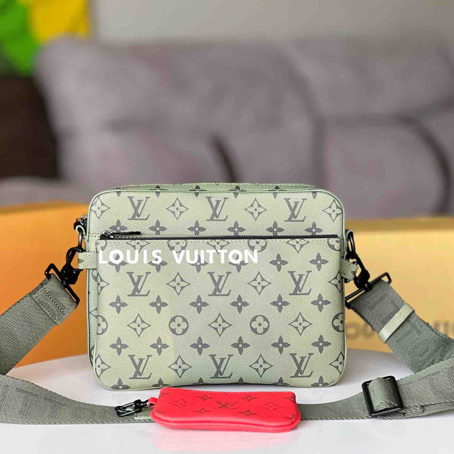 Louis Vuitton Trio Messenger   M23783 - FashionPlug