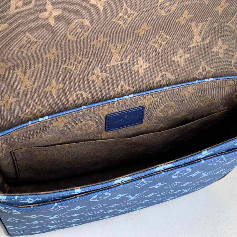 Louis Vuitton District PM  M23785 - FashionPlug