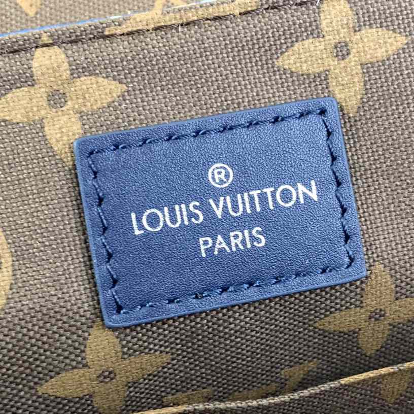 Louis Vuitton District PM  M23785 - FashionPlug