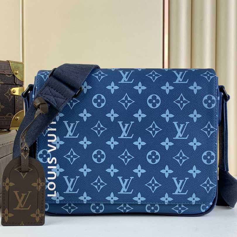 Louis Vuitton District PM  M23785 - FashionPlug