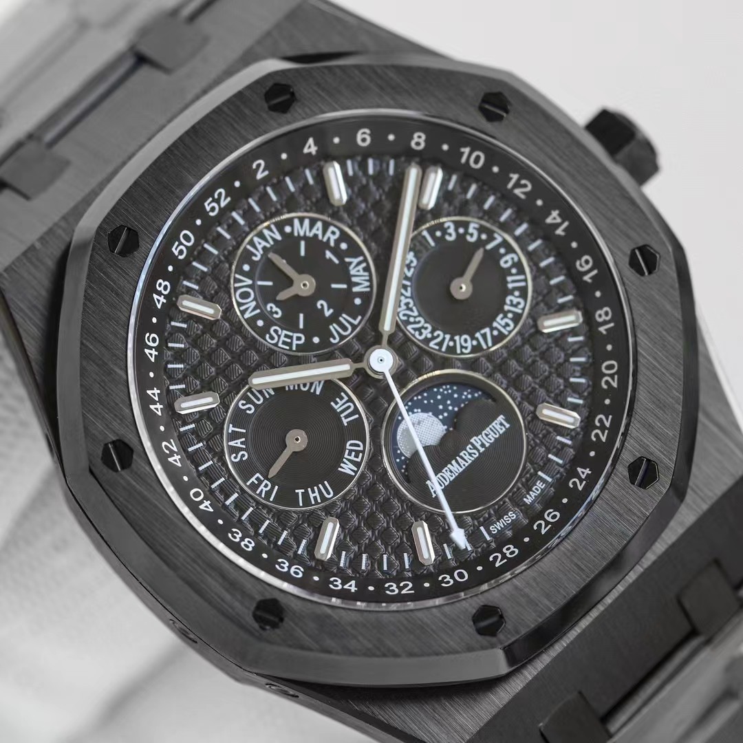 Audemars Piguet Royal Oak - FashionPlug