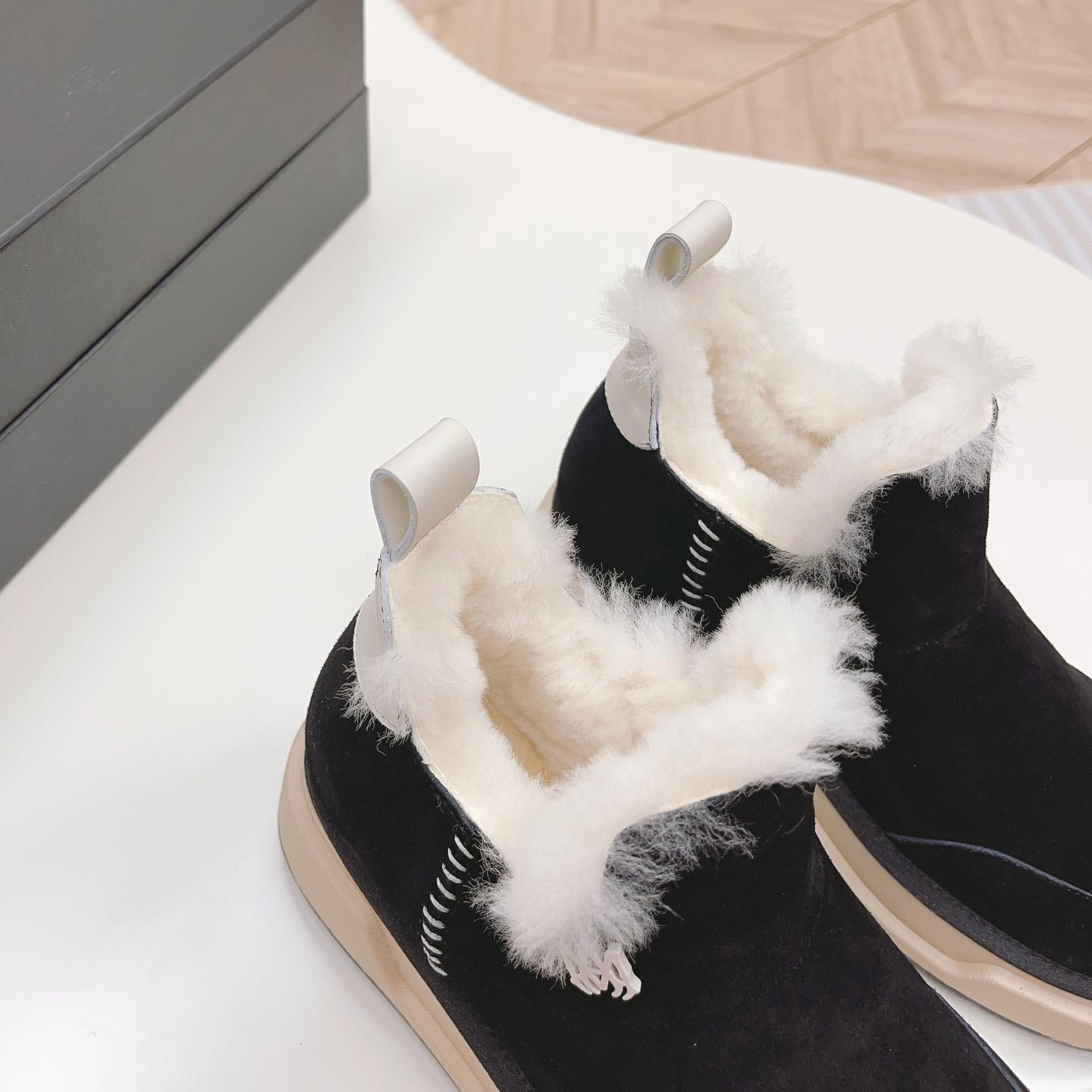 Amiri Malibu Shearling Lined Suede Boots - FashionPlug