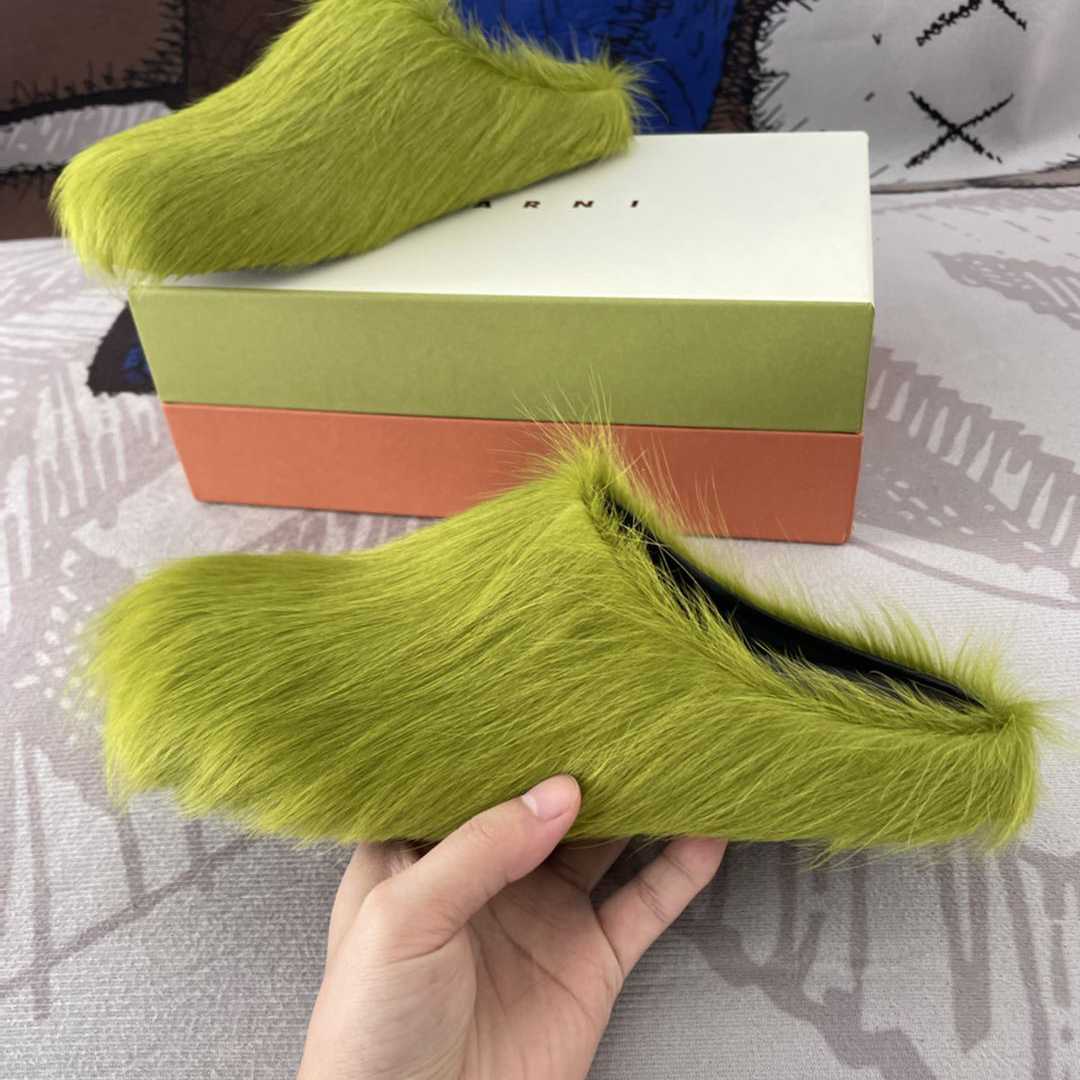 Marni Fussbett Slip-On Flat Mules - FashionPlug