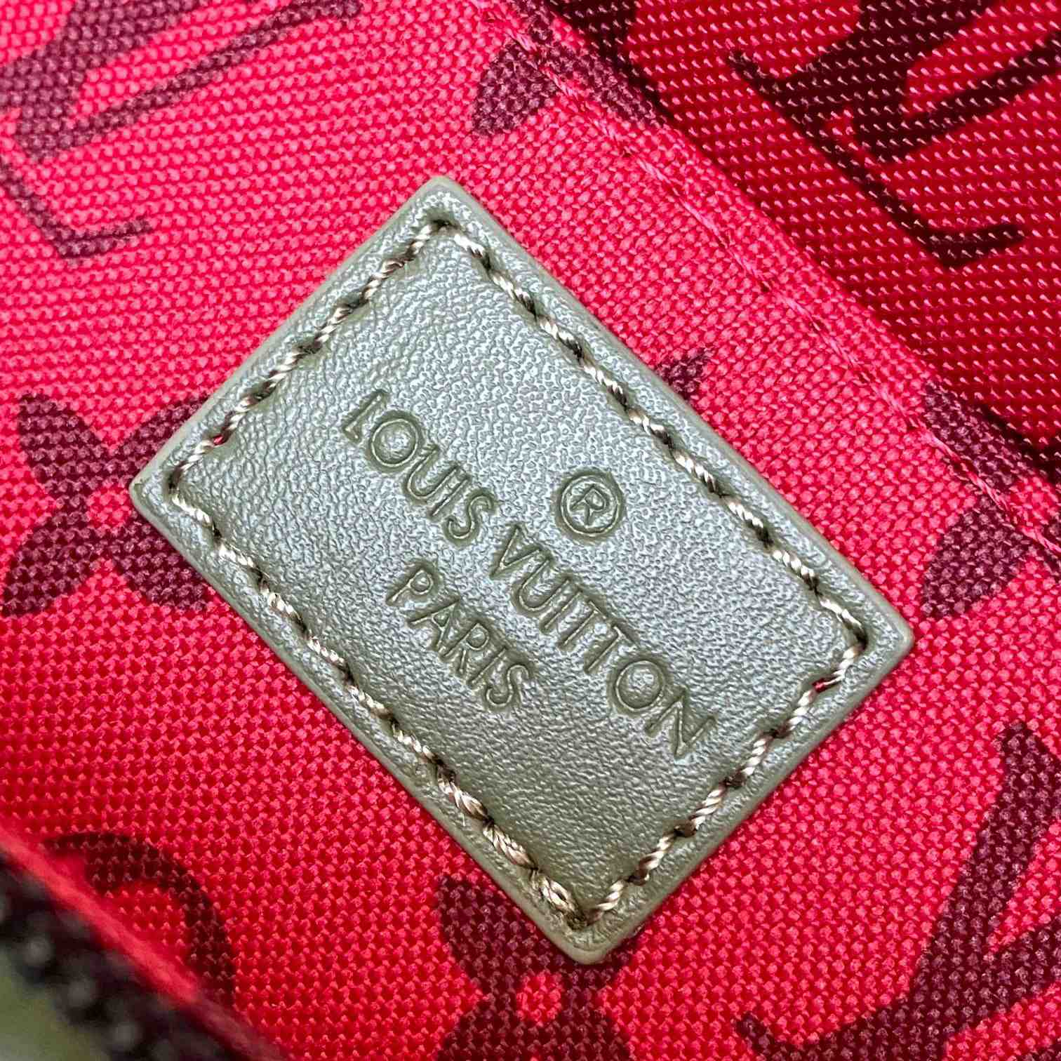 Louis Vuitton LV Moon Crossbody (24.5 x 16 x4.5cm)  M23838 - FashionPlug