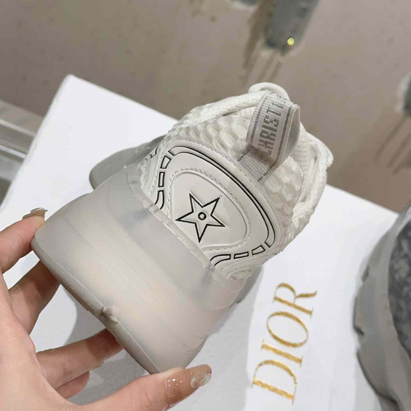 Dior Vibe Sneaker - FashionPlug