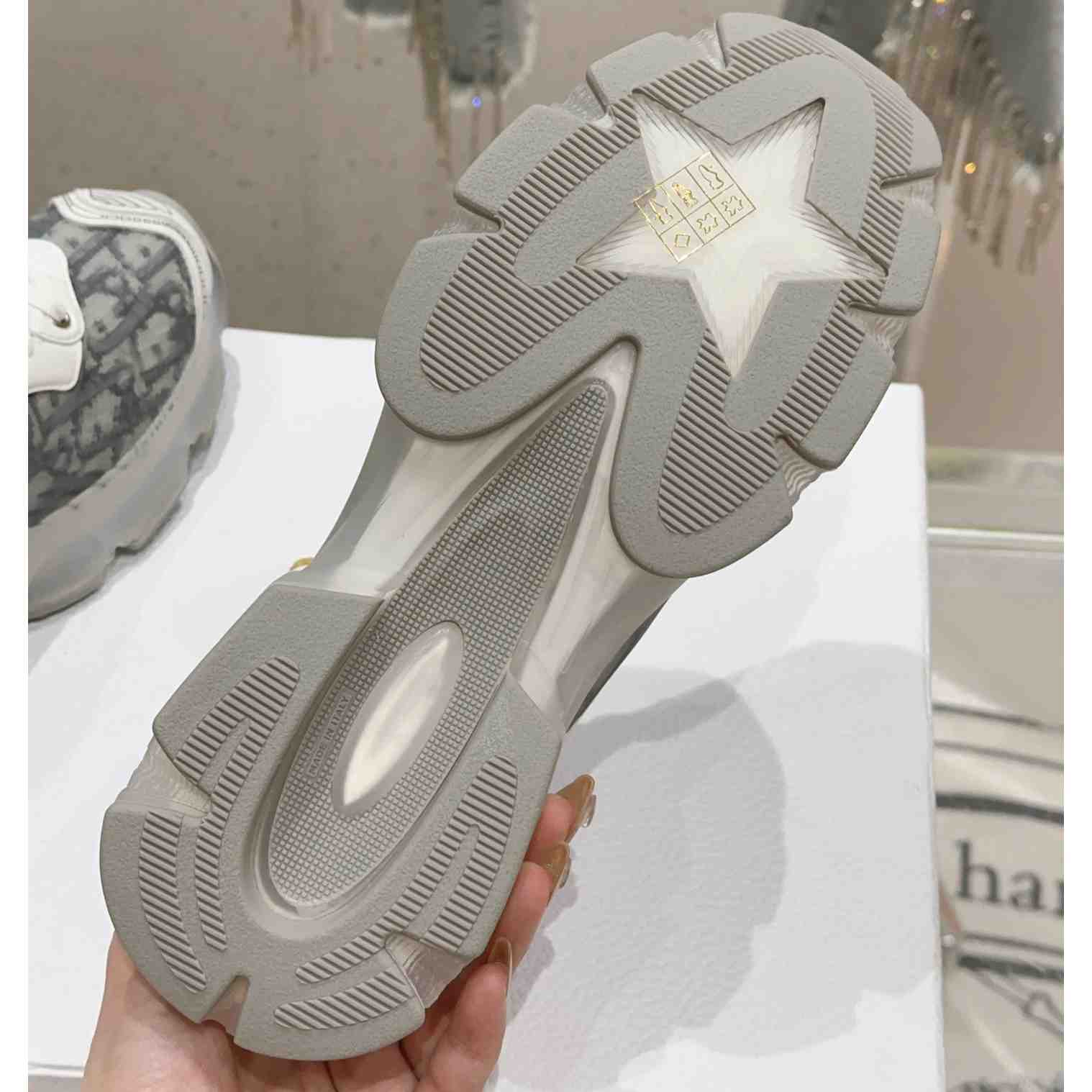 Dior Vibe Sneaker - FashionPlug