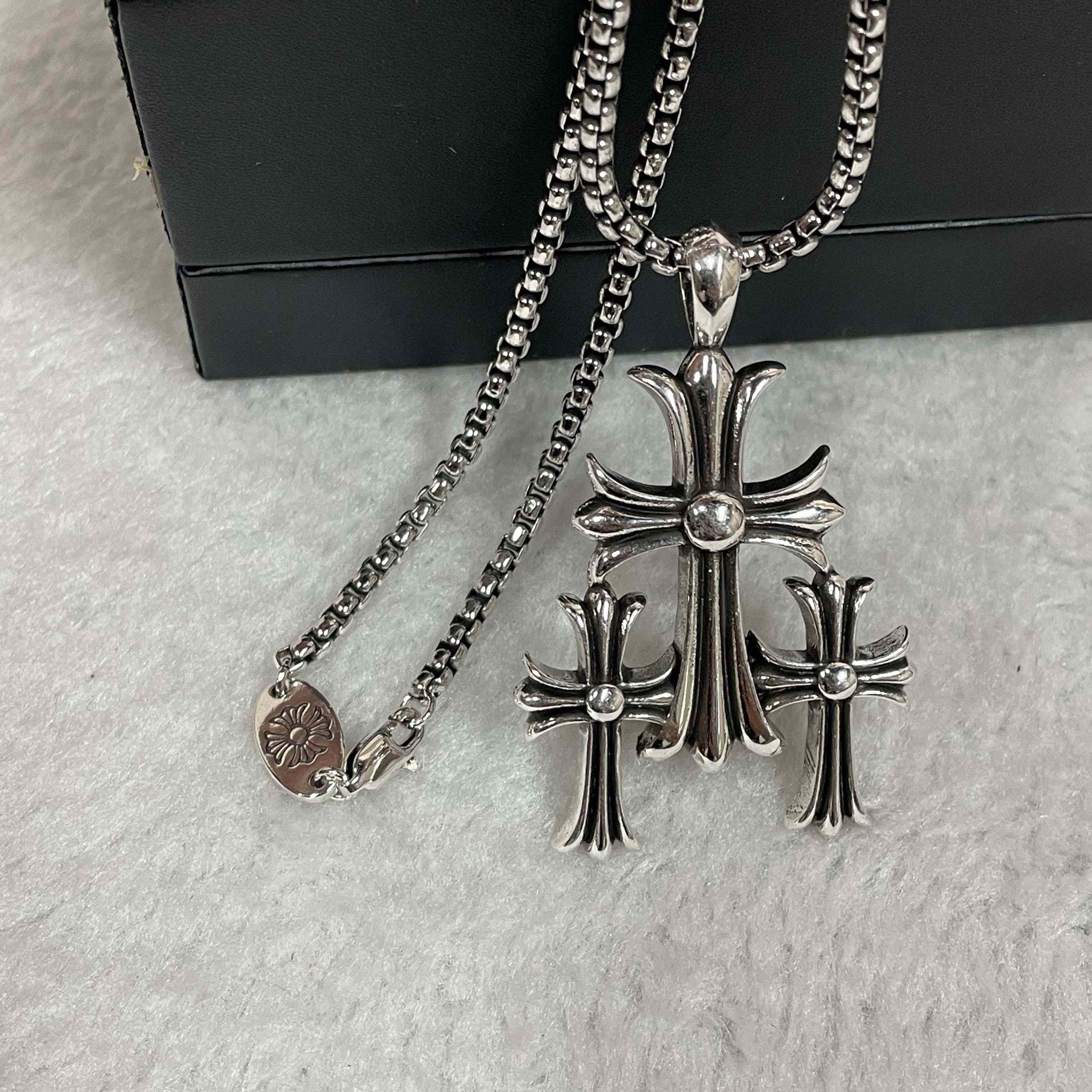 Chrome Heart Necklace   - FashionPlug