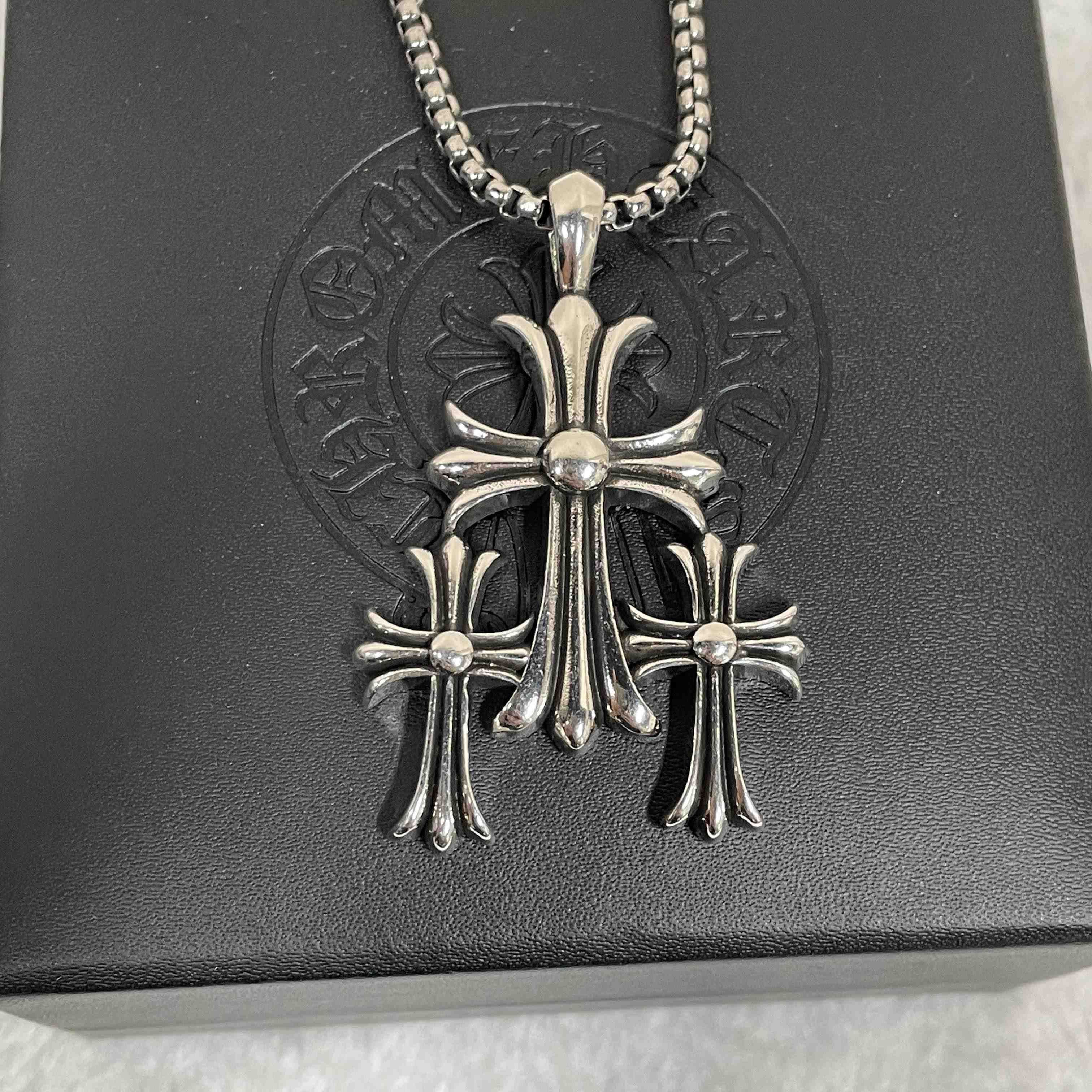 Chrome Heart Necklace   - FashionPlug