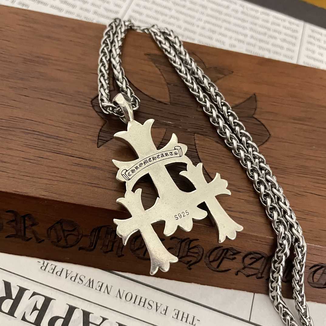 Chrome Heart Necklace   - FashionPlug