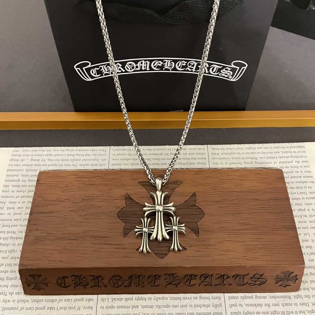 Chrome Heart Necklace   - FashionPlug