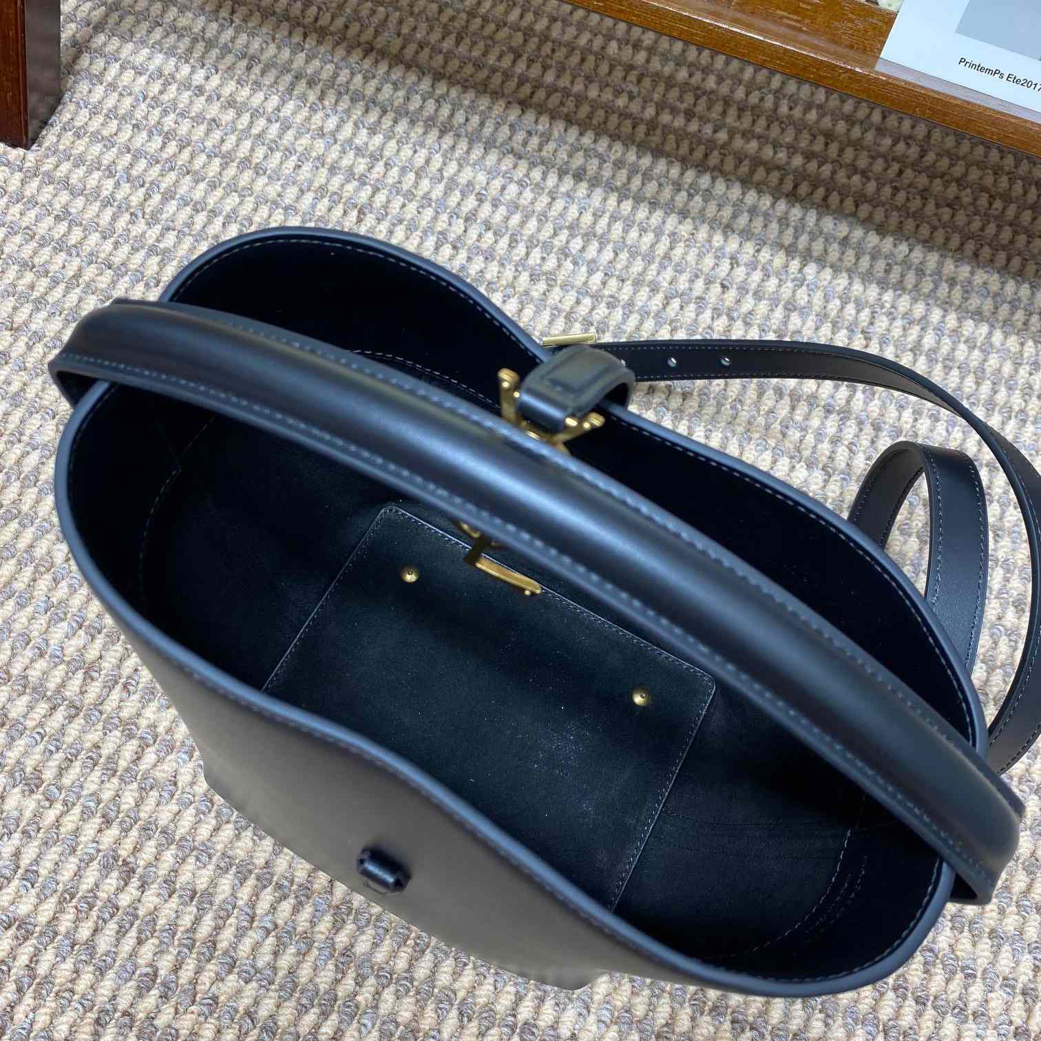 Saint Laurent Le 37 Small In Shiny Leather - FashionPlug