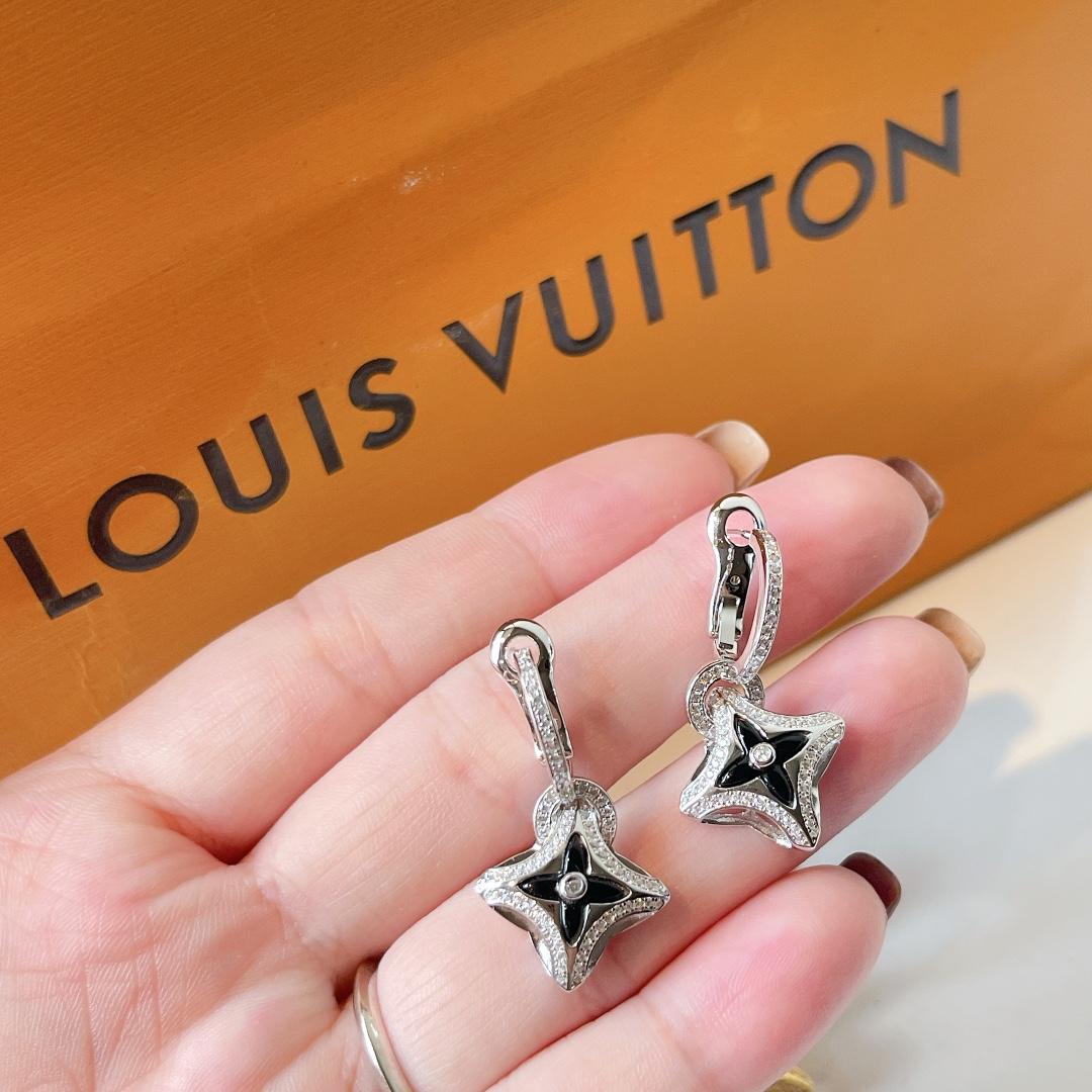 Louis Vuitton Ever Blossom Earrings   Q9696 - FashionPlug