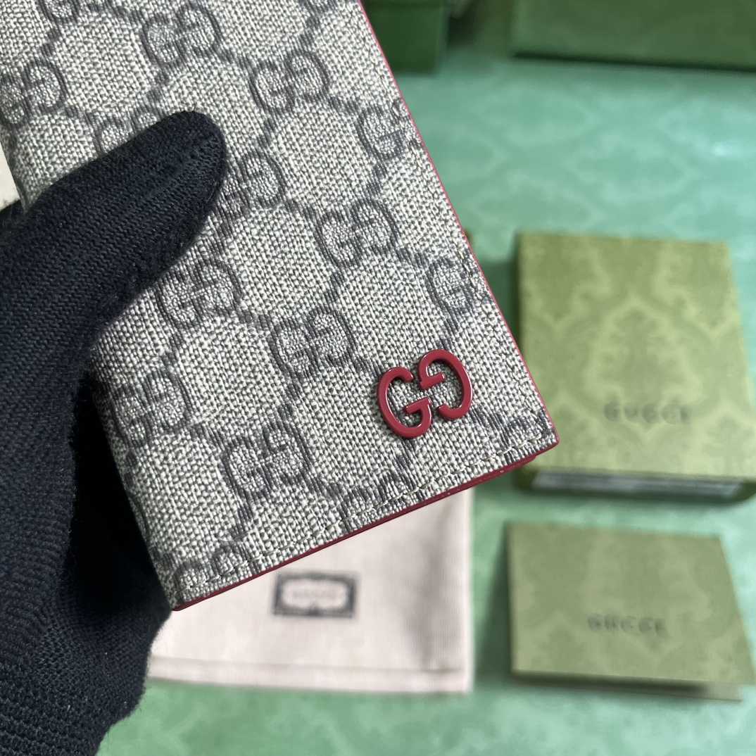 Gucci Long Card Case With GG Detail - FashionPlug