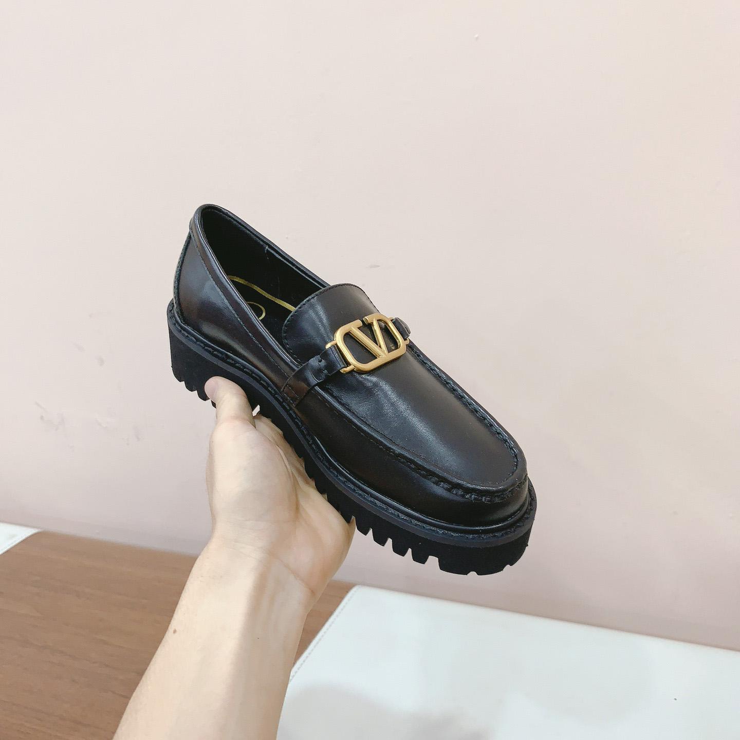Valenti Garavani Vlogo Leather Loafer - FashionPlug