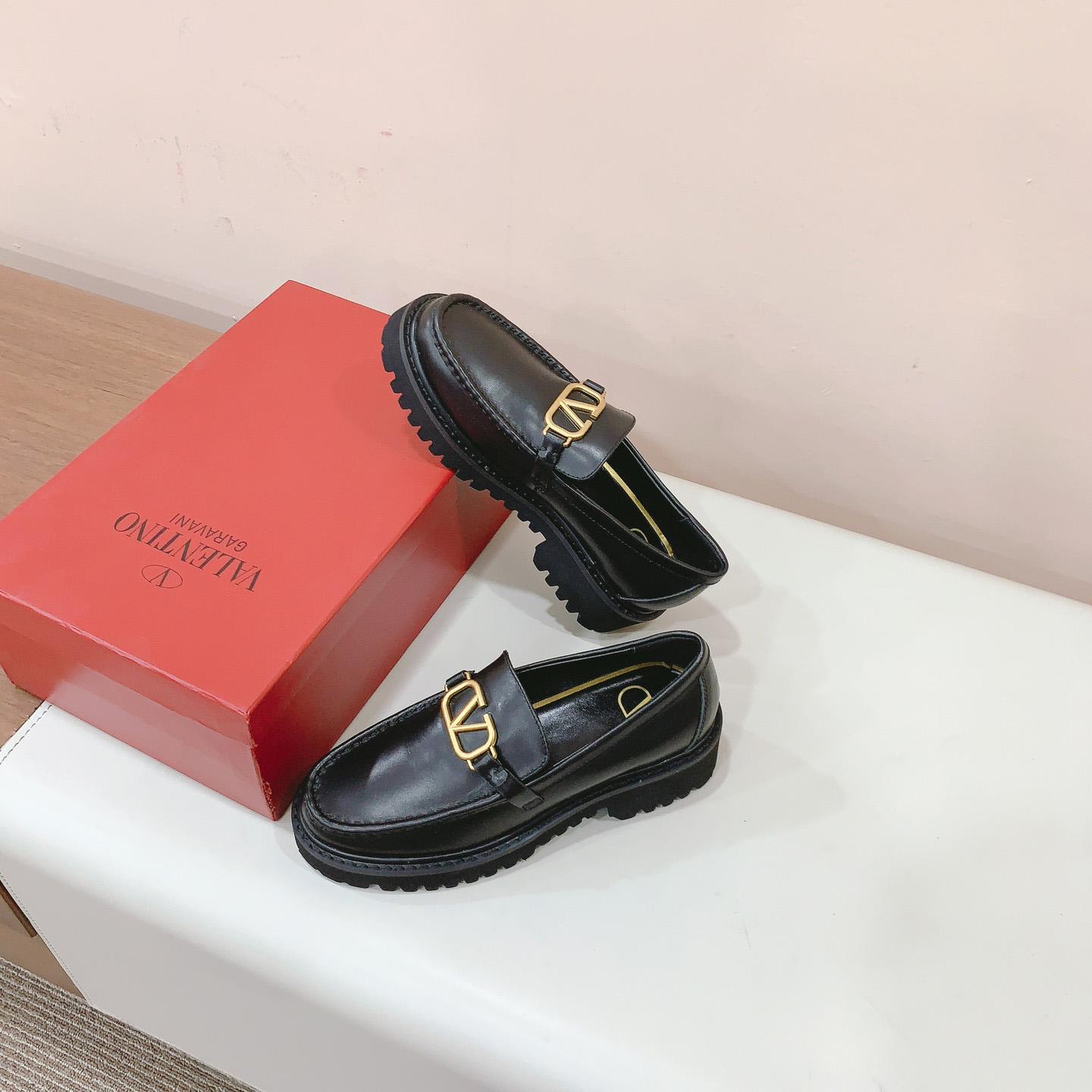 Valenti Garavani Vlogo Leather Loafer - FashionPlug