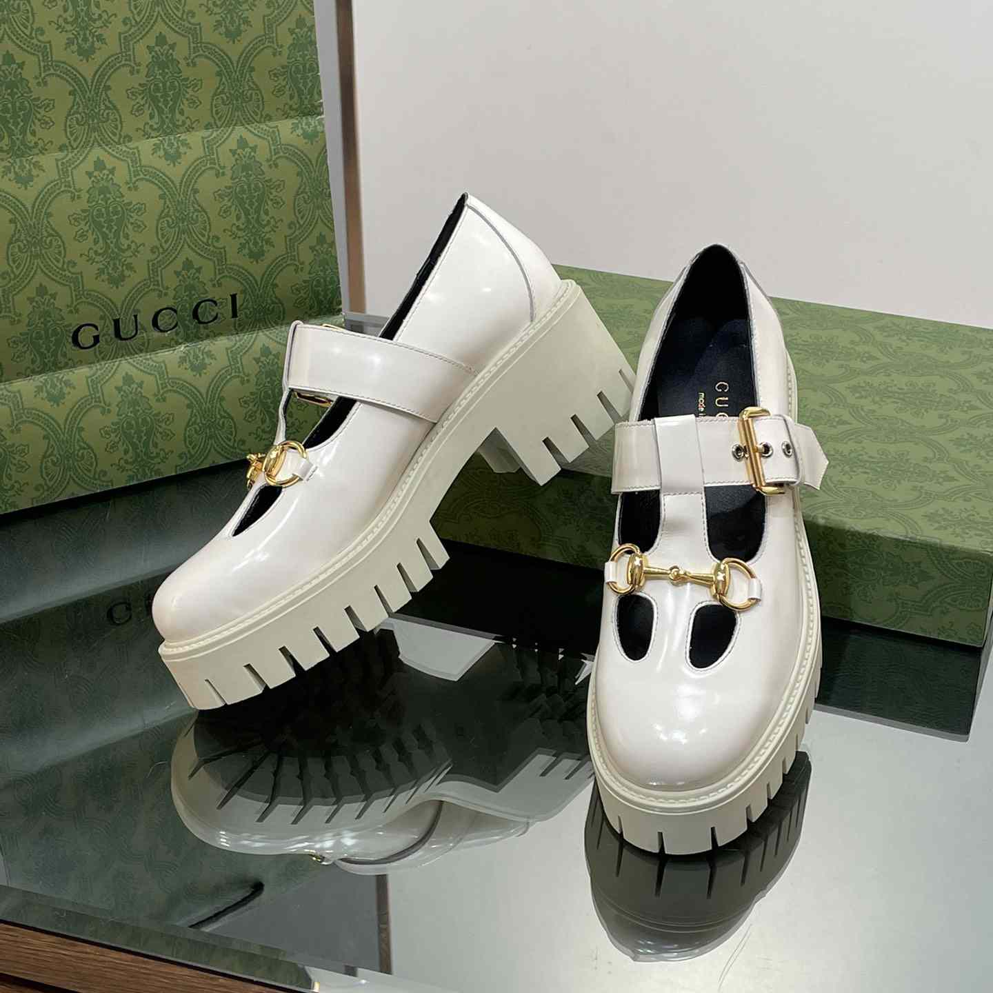 Gucci Women's Loafer With Horsebit - FashionPlug