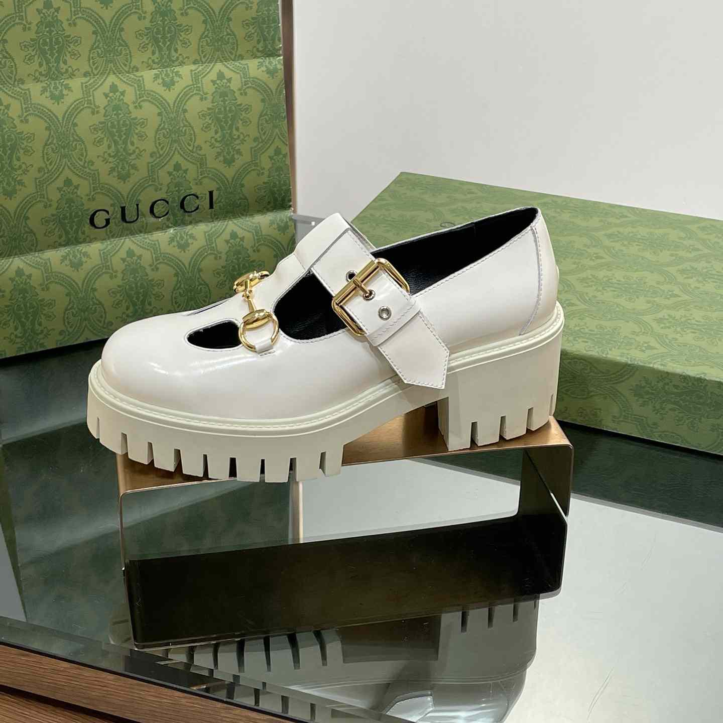 Gucci Women's Loafer With Horsebit - FashionPlug