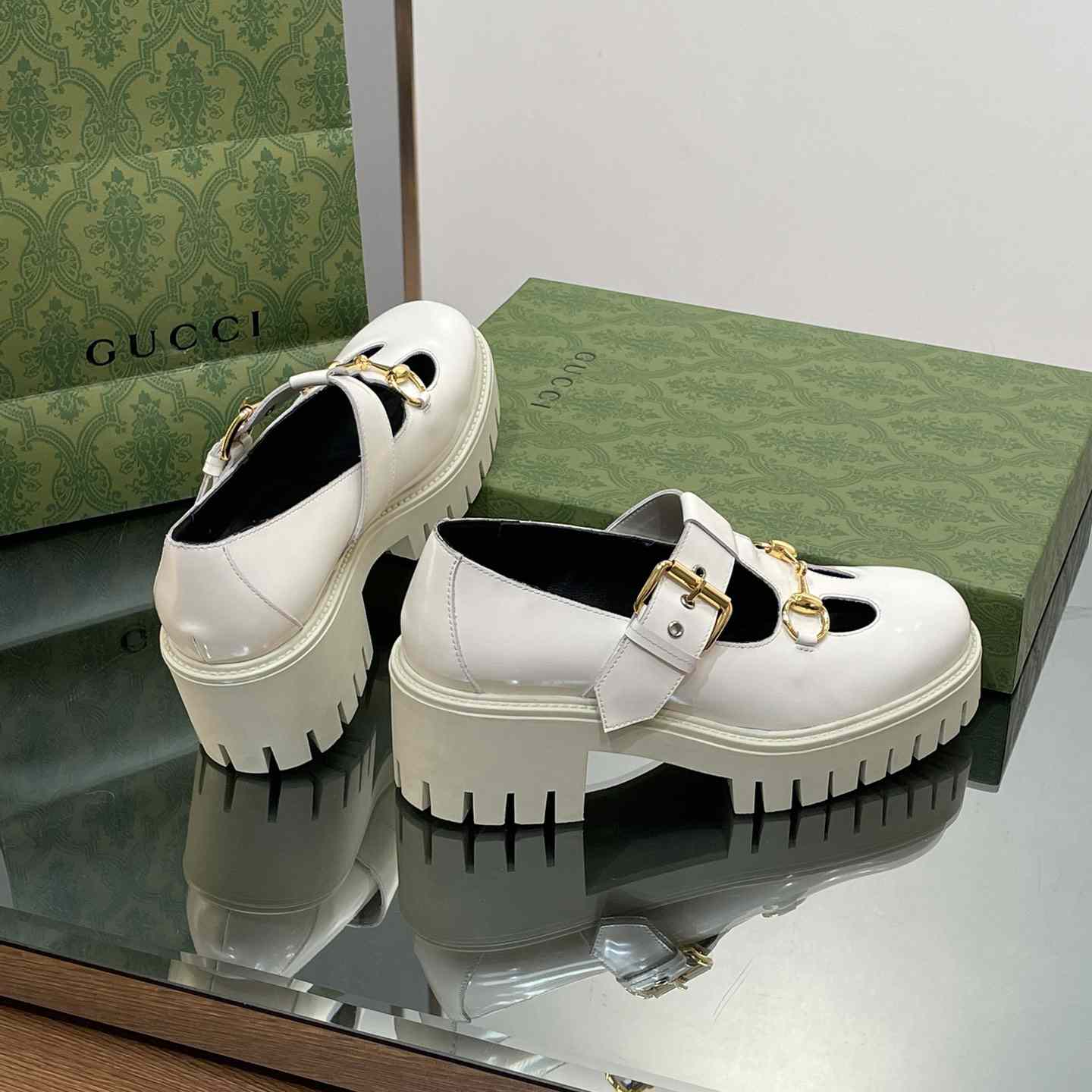 Gucci Women's Loafer With Horsebit - FashionPlug