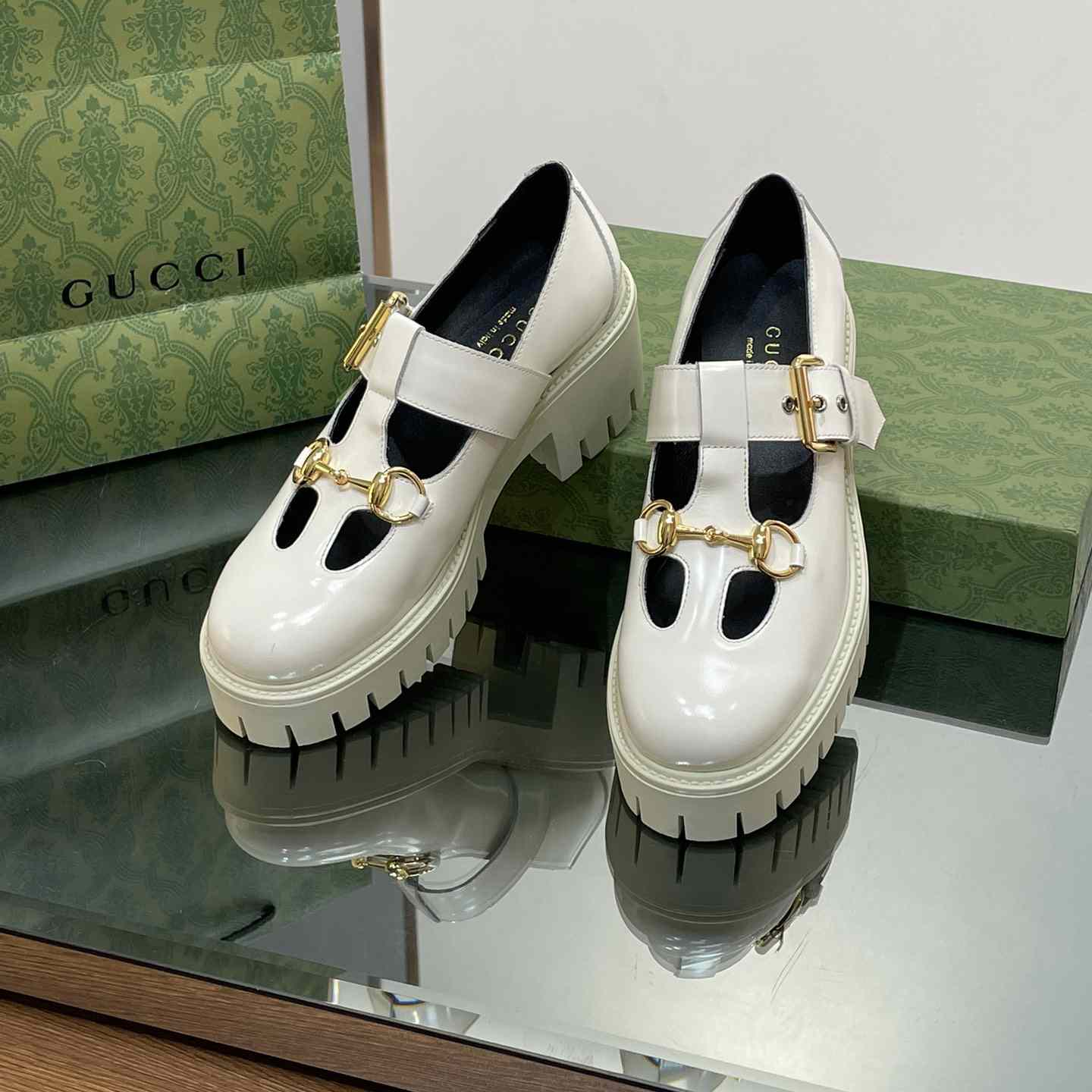 Gucci Women's Loafer With Horsebit - FashionPlug