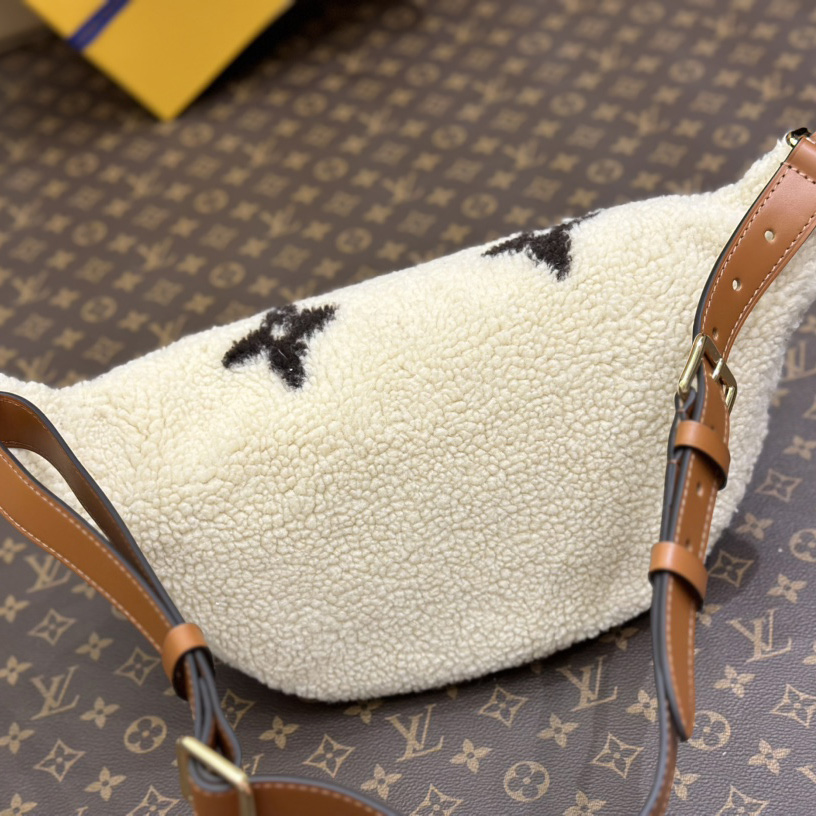 Louis Vuitton LV SKI Bumbag   M23715 - FashionPlug