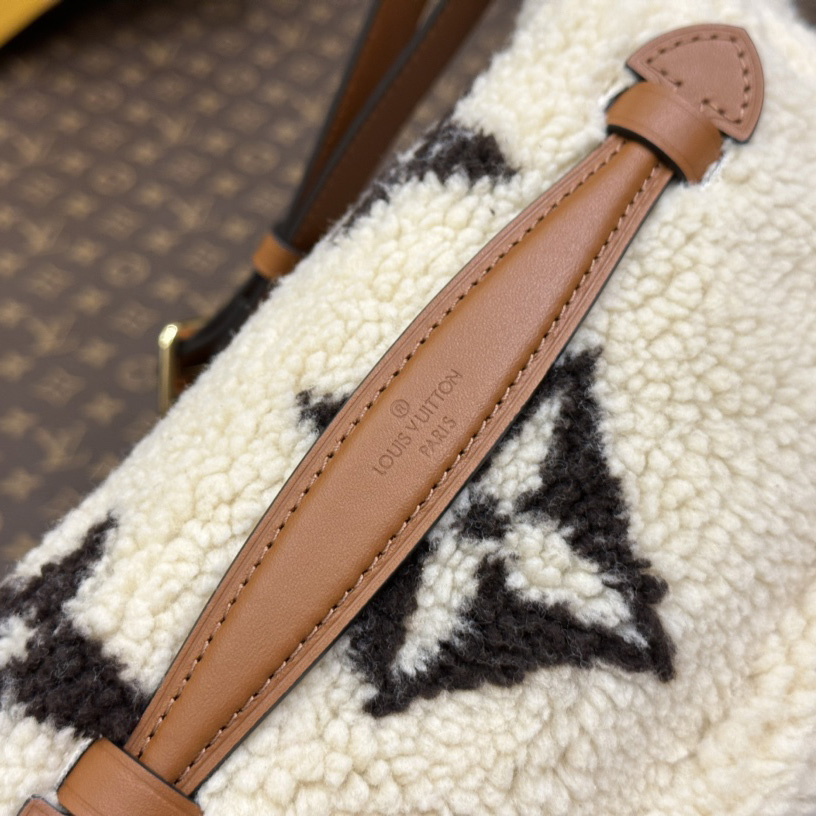 Louis Vuitton LV SKI Bumbag   M23715 - FashionPlug