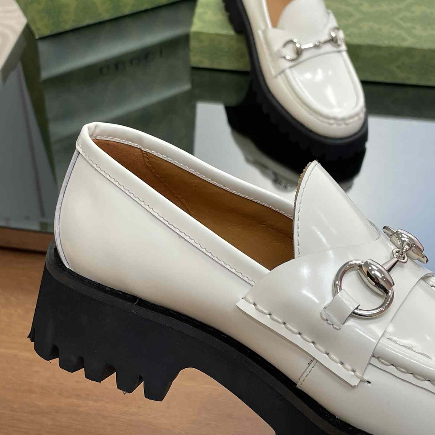 Gucci Women's Loafer With Horsebit - FashionPlug