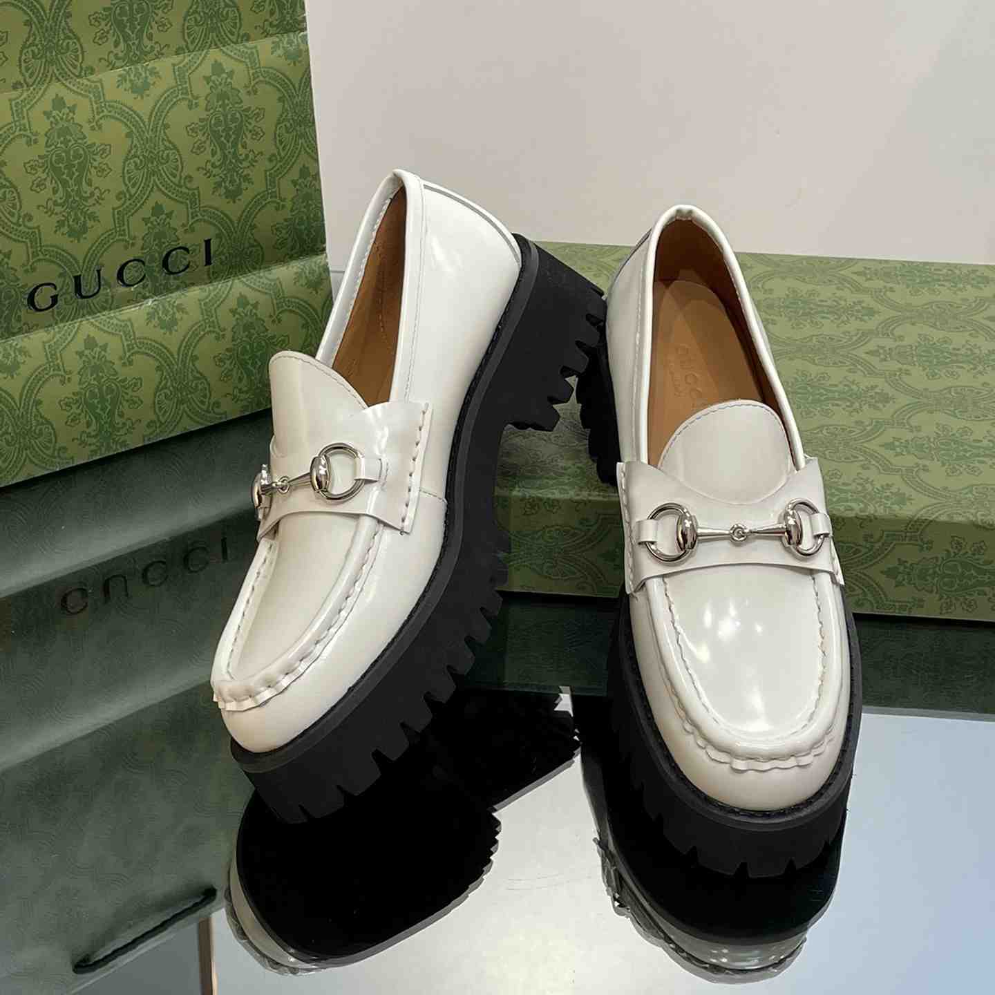 Gucci Women's Loafer With Horsebit - FashionPlug