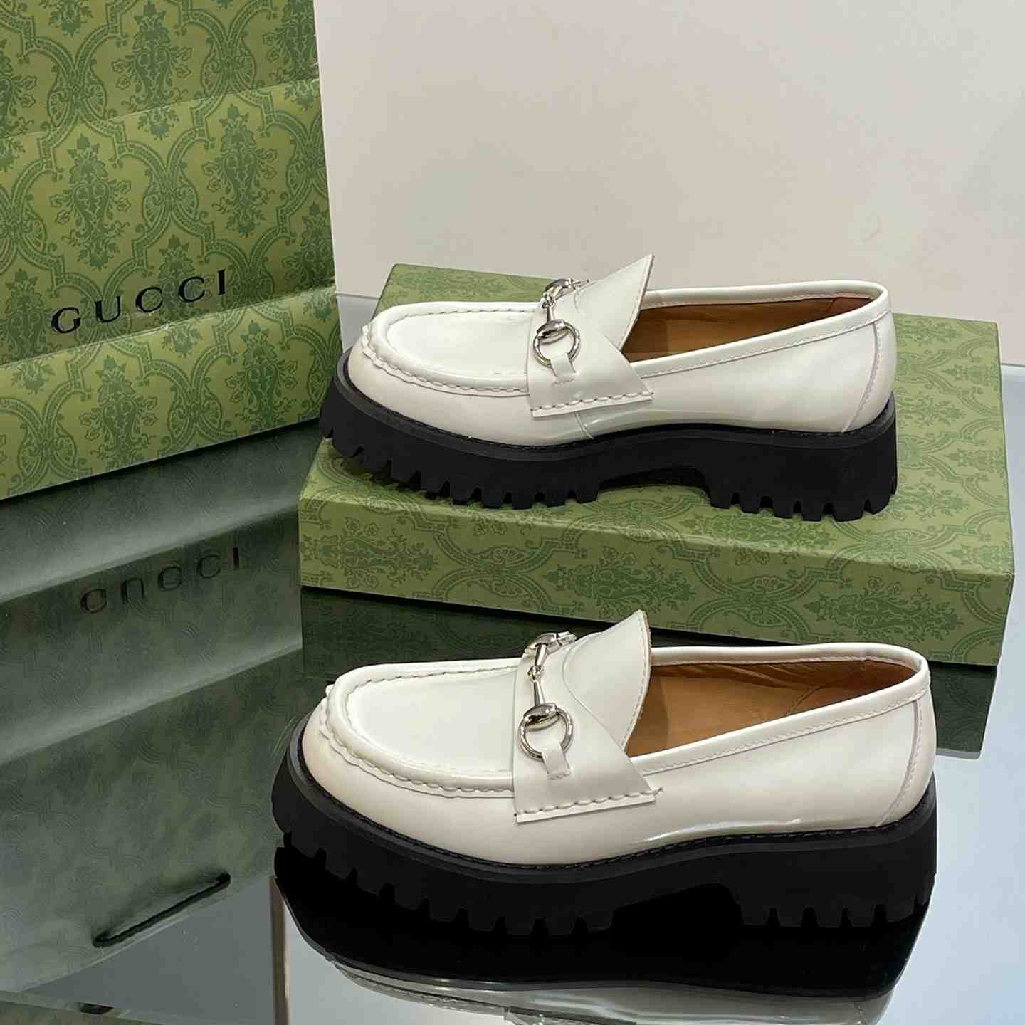 Gucci Women's Loafer With Horsebit - FashionPlug
