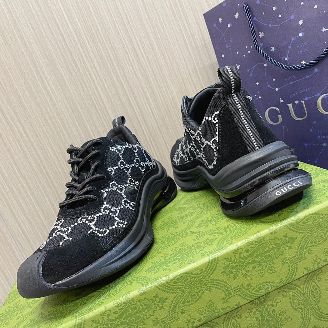 Gucci Women's Run Sneaker - FashionPlug