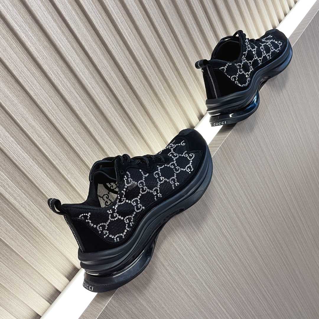 Gucci Women's Run Sneaker - FashionPlug