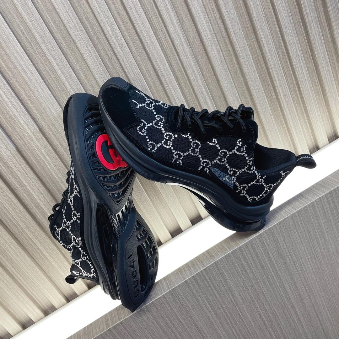 Gucci Women's Run Sneaker - FashionPlug