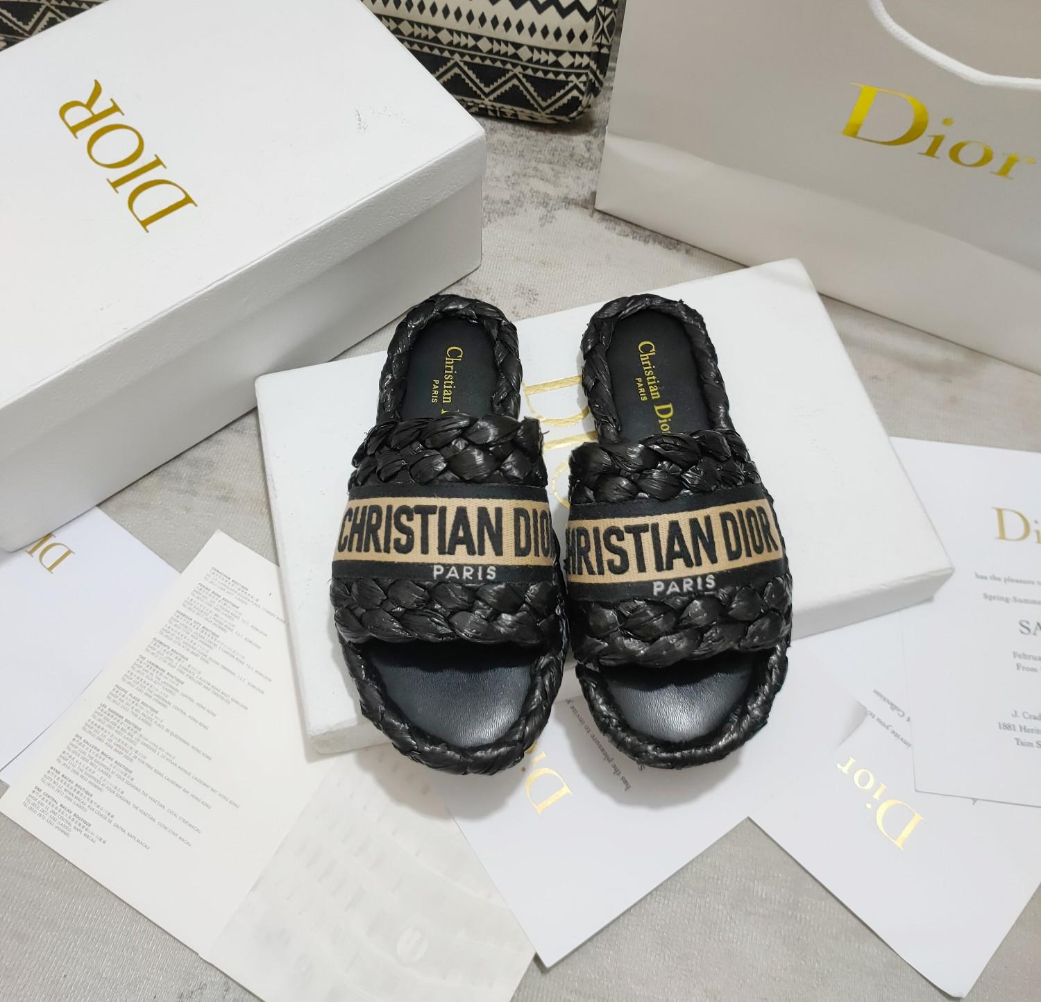 Dior Dway Slide - FashionPlug