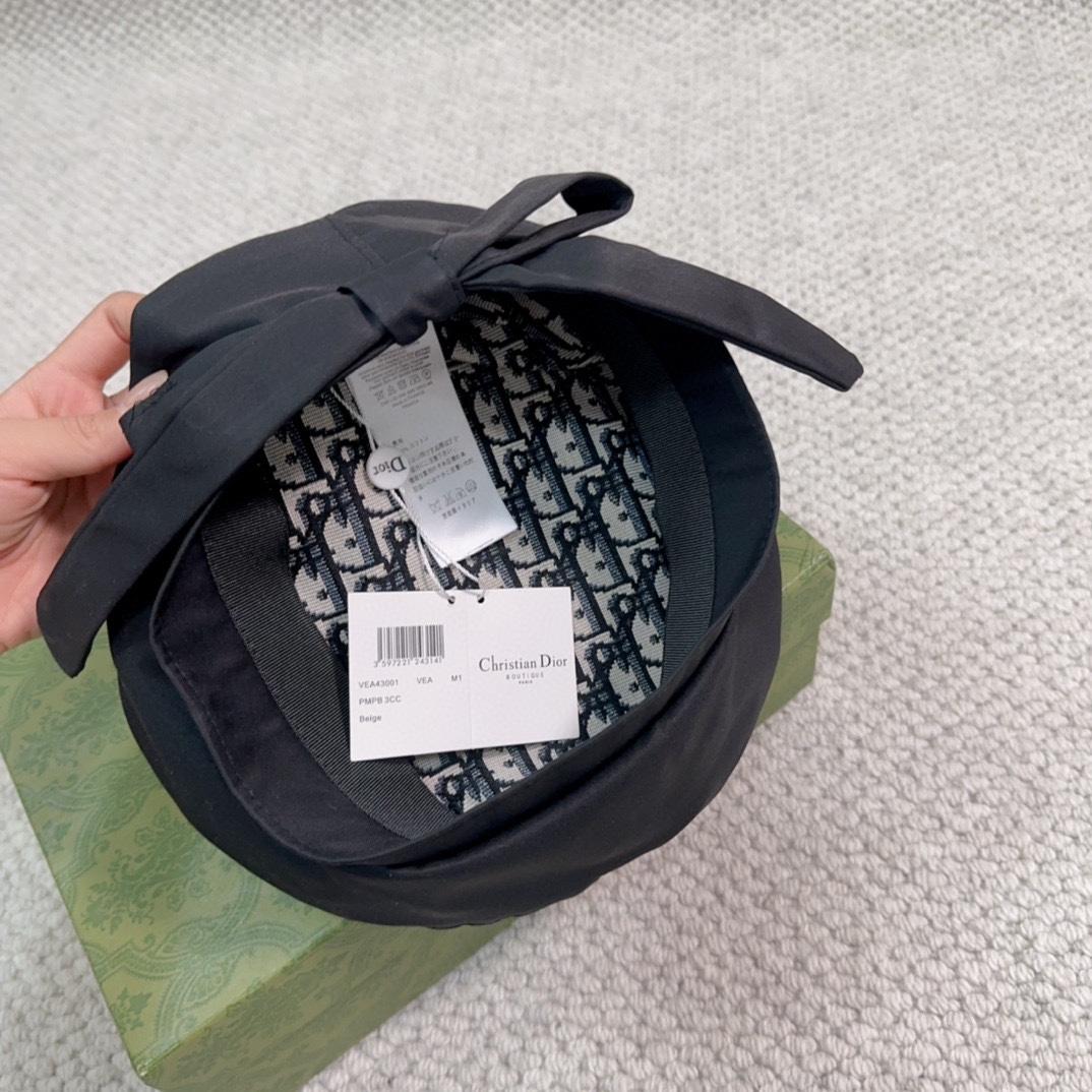 Dior Arty Dior Oblique Beret With Bow - FashionPlug